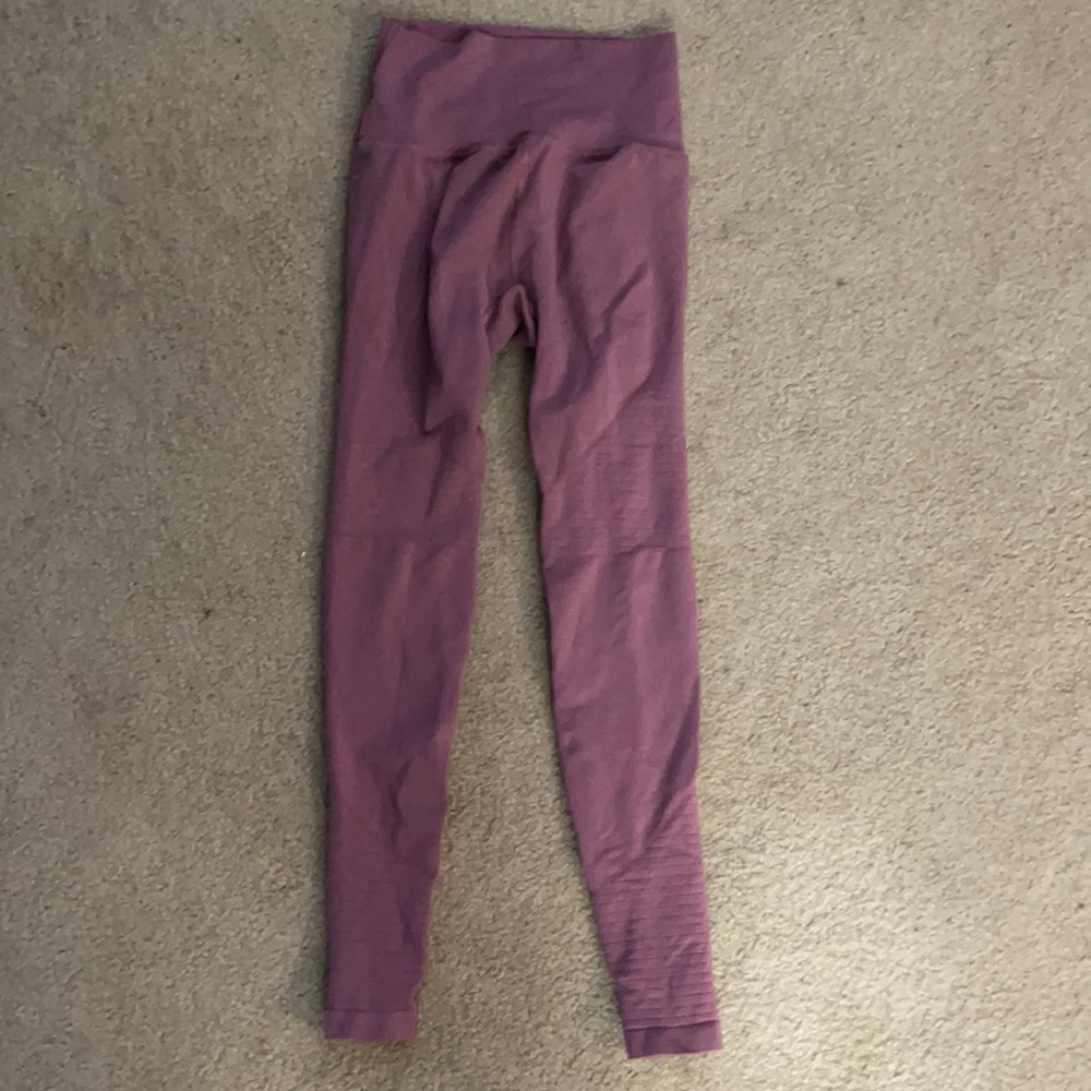 Alphalete leggings size small,pinkish purple